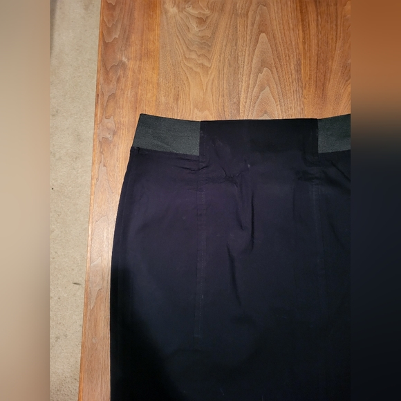 Ricki's skirt - Picture 2 of 3